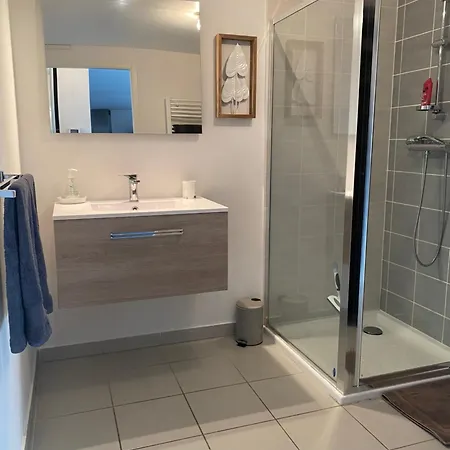 Standing Vue